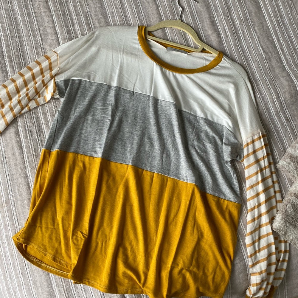L yellow/ grey/ white long sleeve shirt. NEW